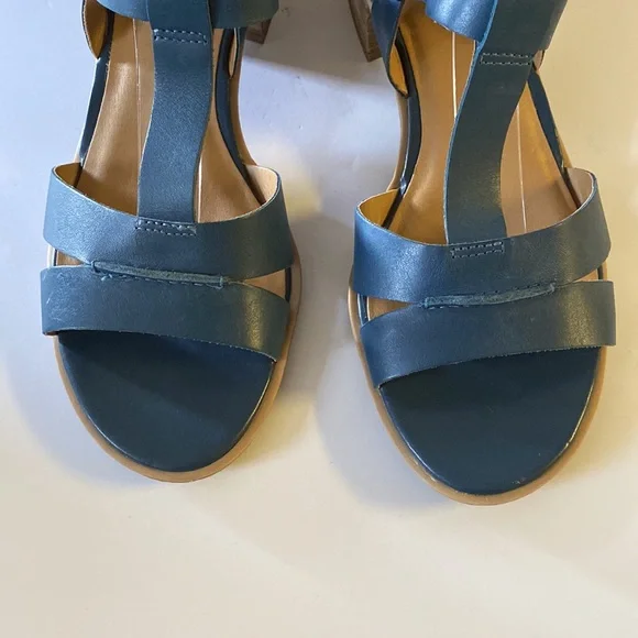 Franco Sarto   -   Sandals - Picture 3 of 8